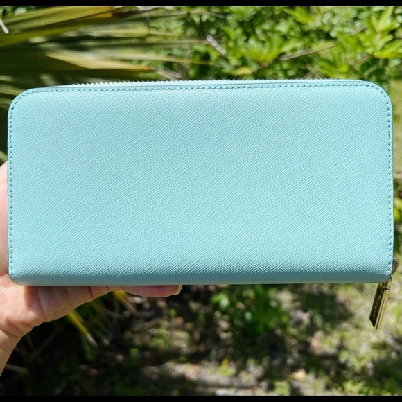 Kate Spade Large Wallet - Picture 4 of 5